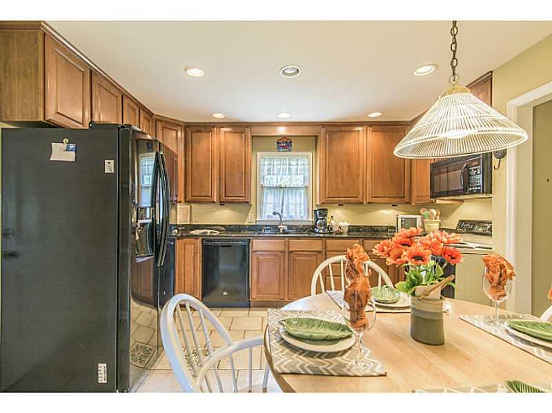 7106 Larkshall Road Indianapolis, IN 46250 - Photo 5 of 24 Gallery Image 5