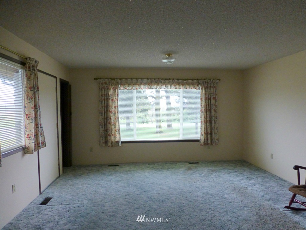 372 East Wiser Lake Road Lynden, WA 98264 - Photo 5 of 25