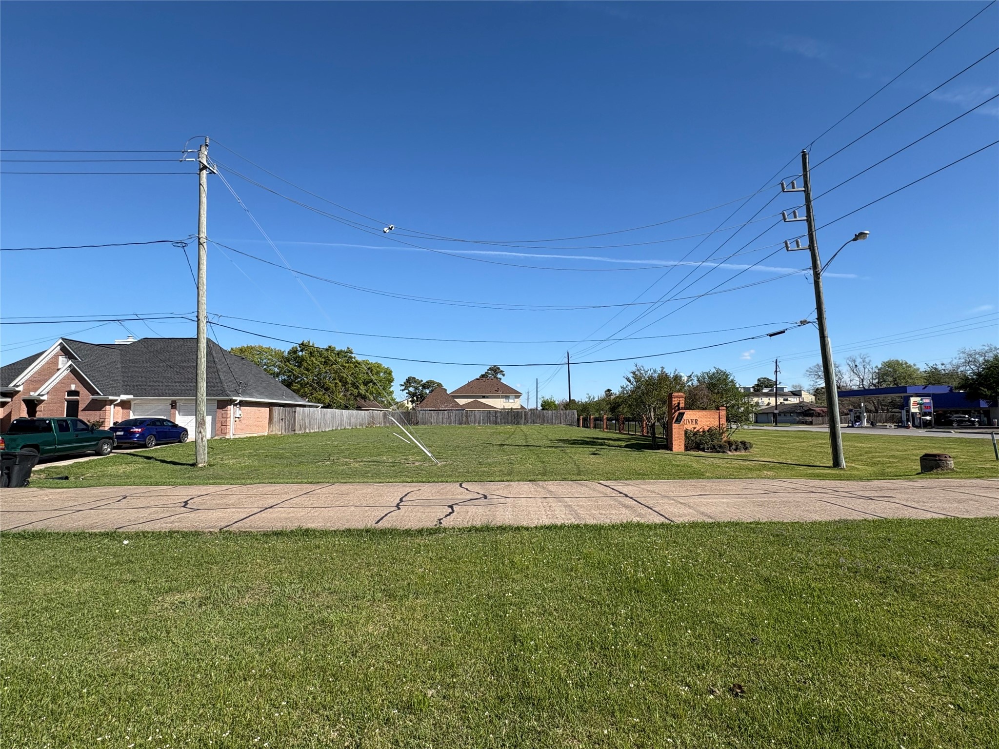 702 Shady River Road La Porte, TX 77571 - Photo 4 of 5