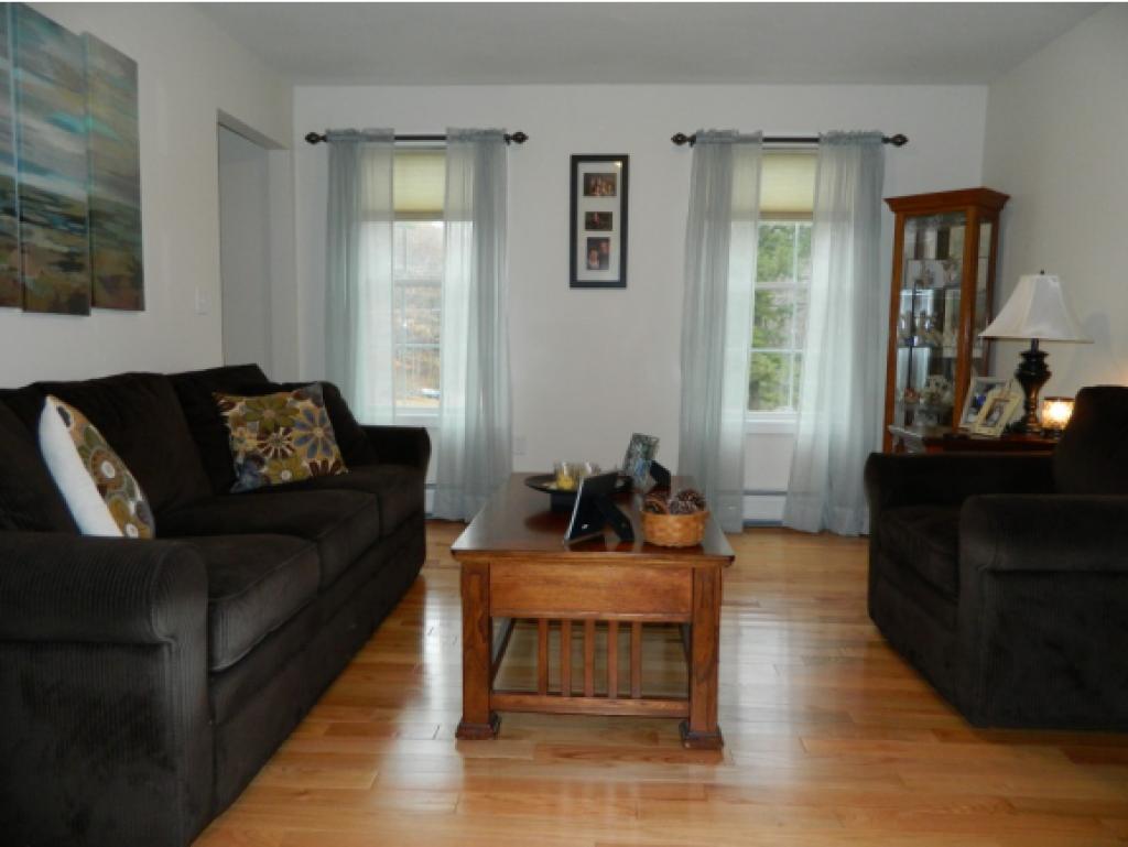 378 Fremont Road Chester, NH 03036 - Photo 6 of 28