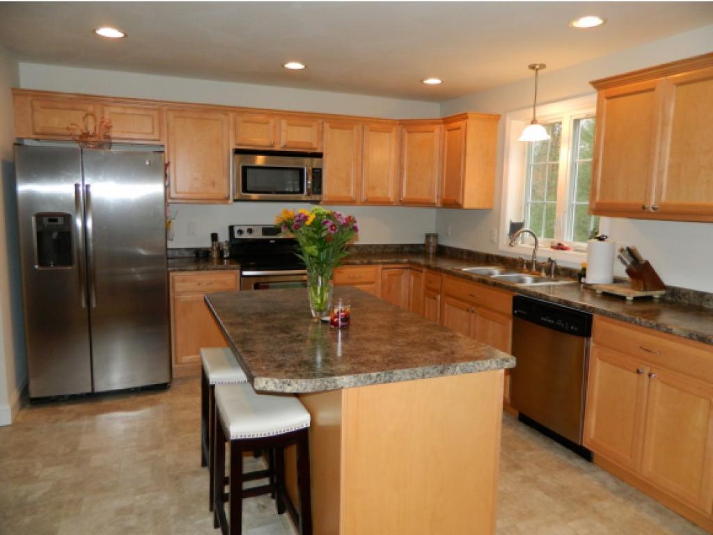 378 Fremont Road Chester, NH 03036 - Photo 9 of 28