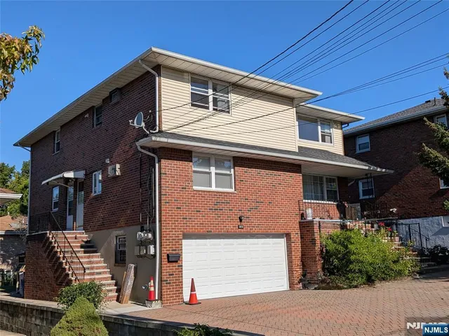 $2,700 | 333 7th Street, Unit 2, Palisades Park, NJ 07650