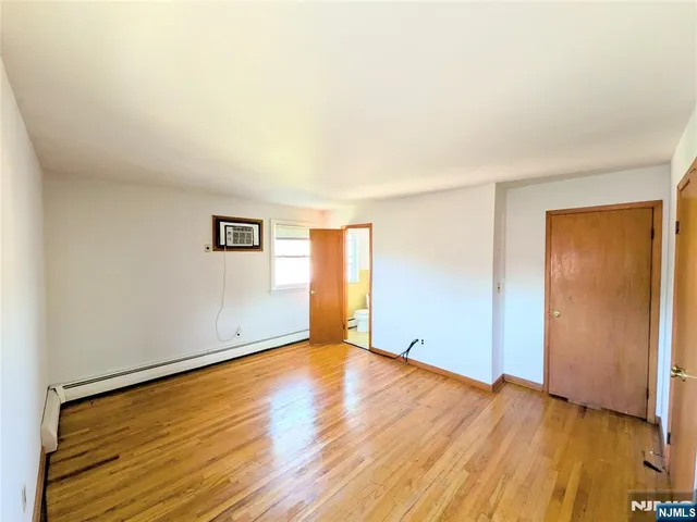 $2,700 | 333 7th Street, Unit 2, Palisades Park, NJ 07650
