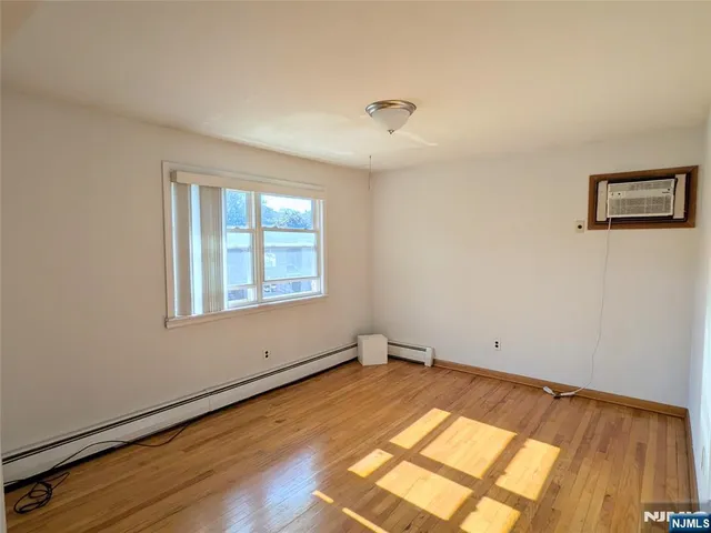 $2,700 | 333 7th Street, Unit 2, Palisades Park, NJ 07650