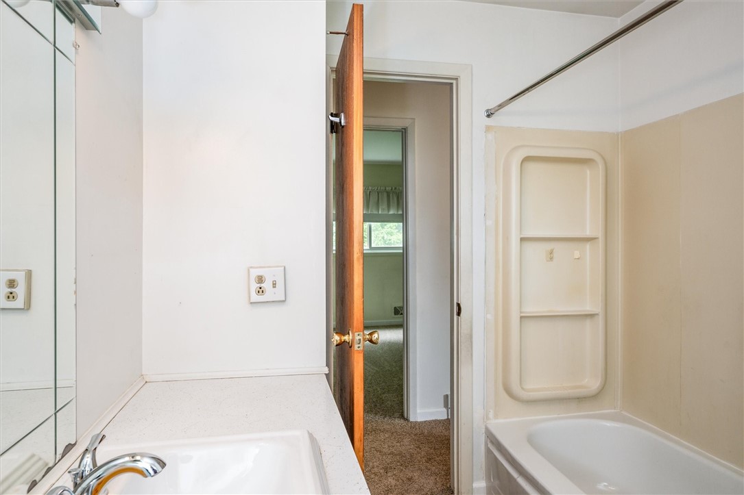 176 Wildbriar Road Rochester, NY 14623 - Photo 20 of 45