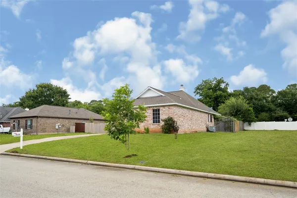 $310,000 | 5110 Lakeshore Drive, Willis, TX 77318