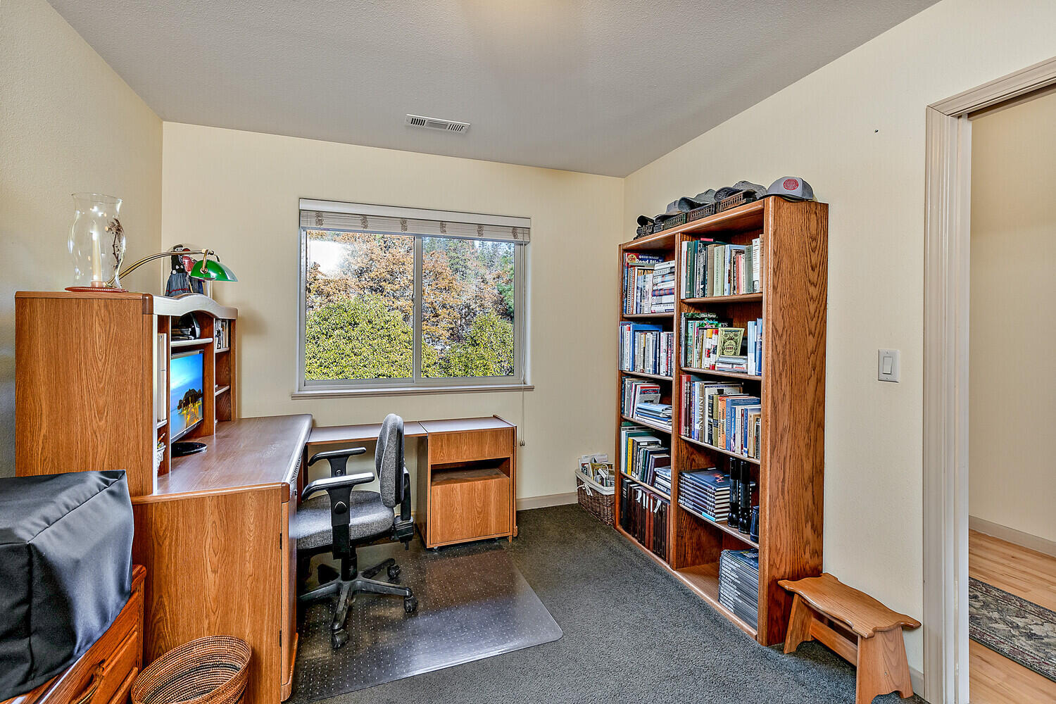 726 Busch Road Trail, OR 97541 - Photo 6 of 71 Office