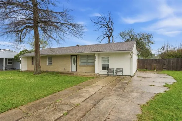 $145,000 | 211 Michigan Avenue, Sulphur, LA 70663