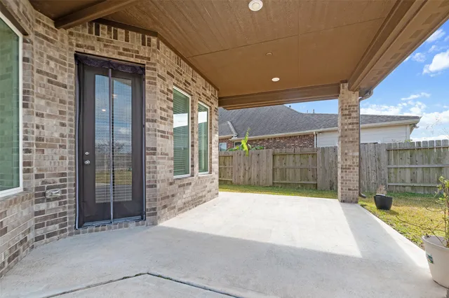 $3,900 | 1984 Highland Meadows Drive, Pearland, TX 77089