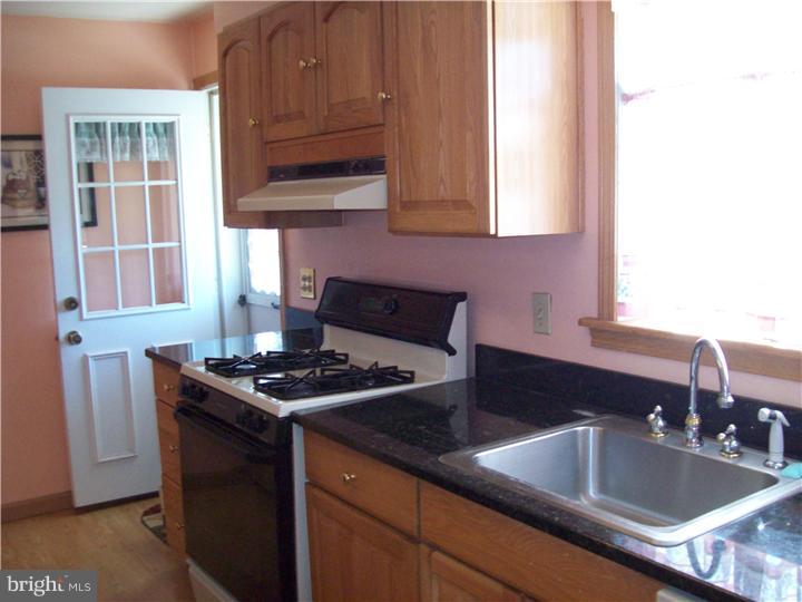 953 Springhaven Road Springfield, PA 19064 - Photo 12 of 22 Kitchen