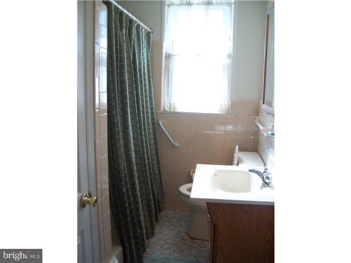 953 Springhaven Road Springfield, PA 19064 - Photo 20 of 22 Bathroom