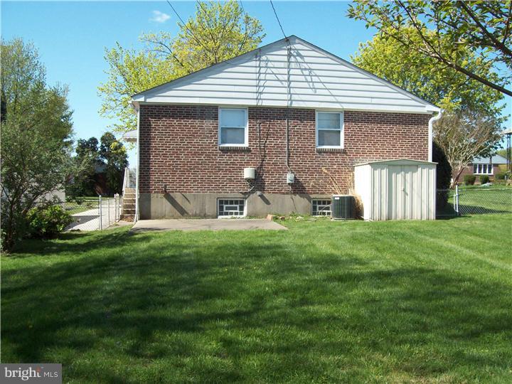 953 Springhaven Road Springfield, PA 19064 - Photo 3 of 22 Exterior Back