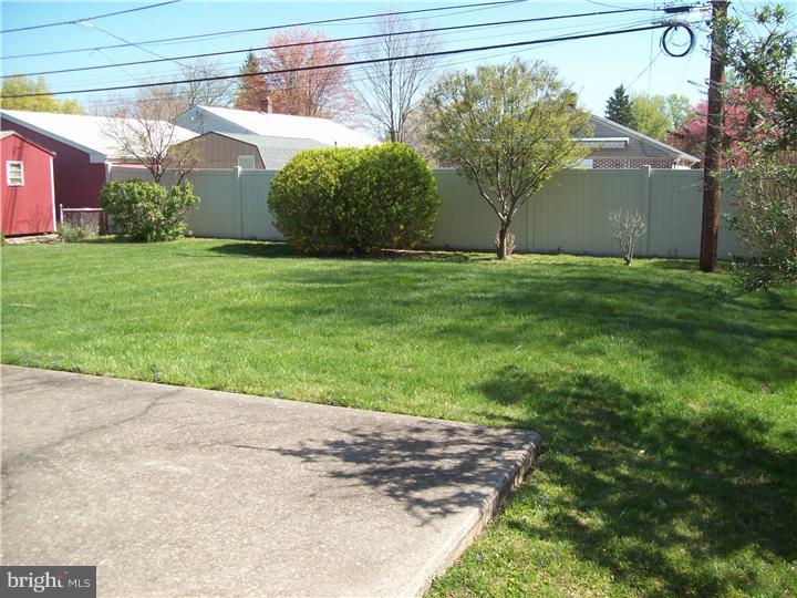 953 Springhaven Road Springfield, PA 19064 - Photo 5 of 22 Back Yard