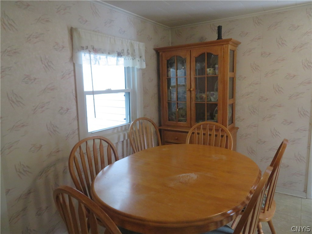 8 Pinecrest Road New Hartford, NY 13413 - Photo 11 of 14