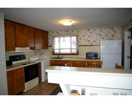 8 Roger Road Holbrook, MA 02343 - Photo 5 of 18 Gallery Image 5