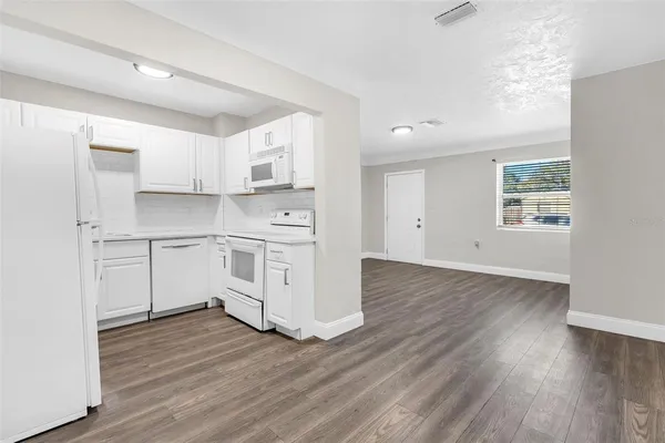 $399,500 | 2140 22nd Avenue North, St. Petersburg, FL 33713