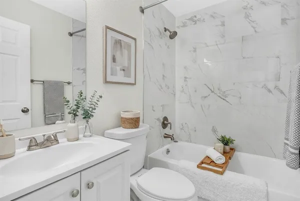 $399,500 | 2140 22nd Avenue North, St. Petersburg, FL 33713