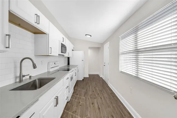 $399,500 | 2140 22nd Avenue North, St. Petersburg, FL 33713