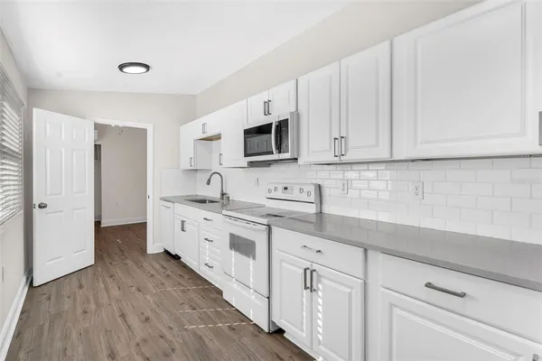 $399,500 | 2140 22nd Avenue North, St. Petersburg, FL 33713