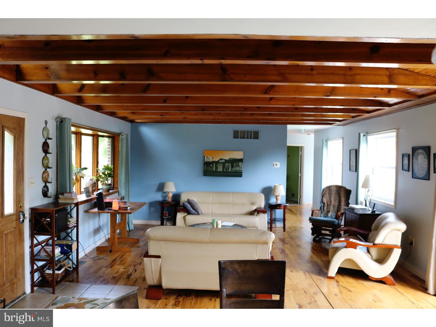 201 Miller Road Reading, PA 19608 - Photo 3 of 25 Family Room