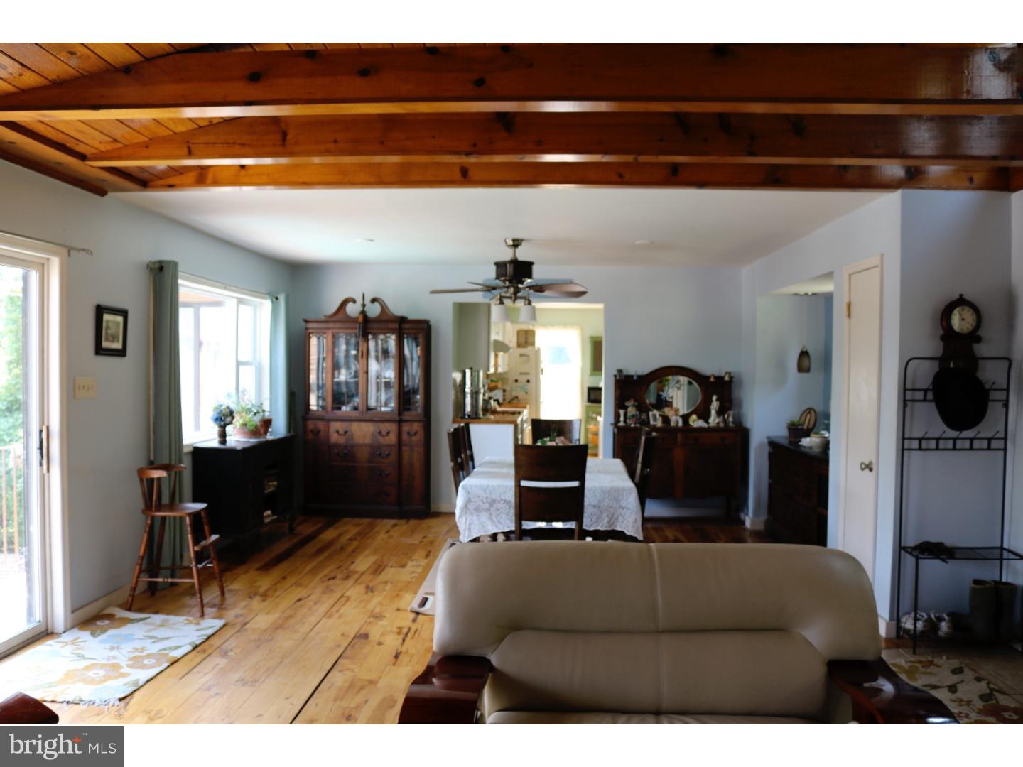 201 Miller Road Reading, PA 19608 - Photo 4 of 25