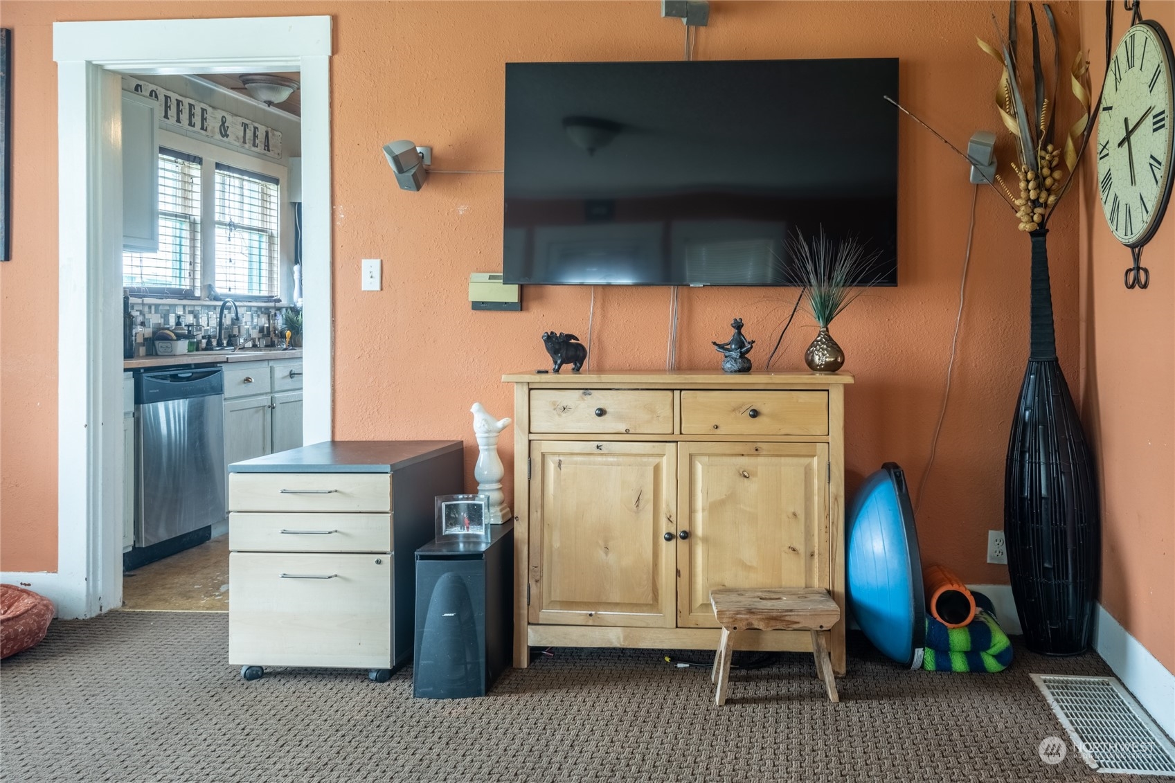 1810 Collins Road Buckley, WA 98321 - Photo 8 of 25 a view of a kitchen with washer and dryer