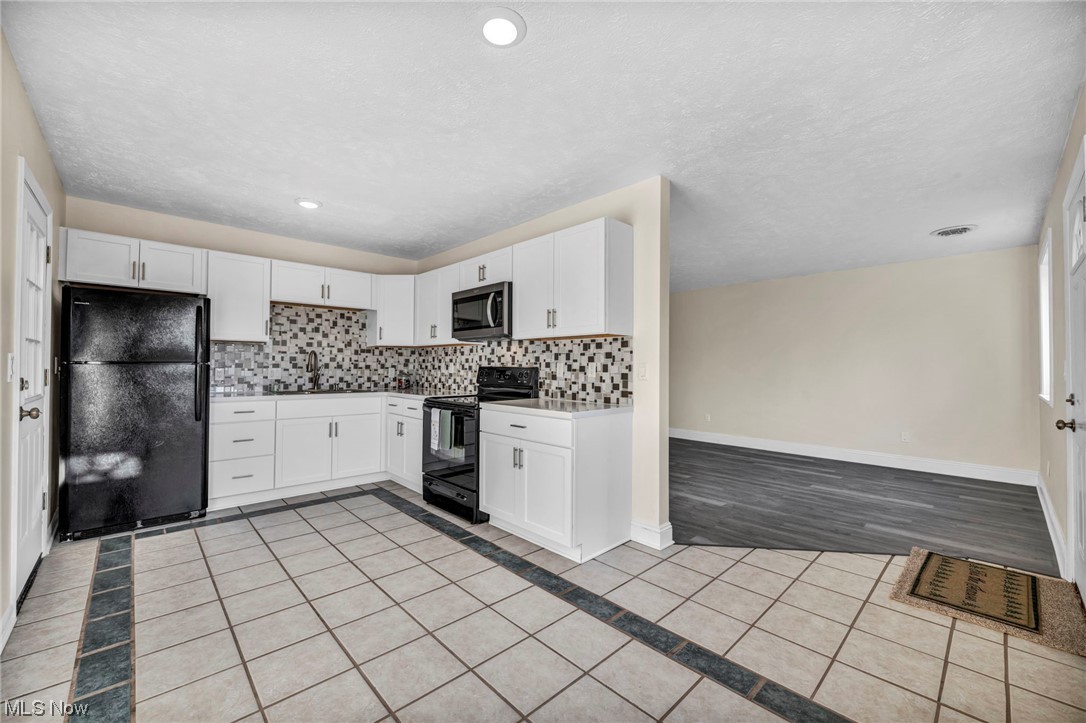 5847 Lear Nagle Road North Ridgeville, OH 44039 - Photo 10 of 29 Appliances stay