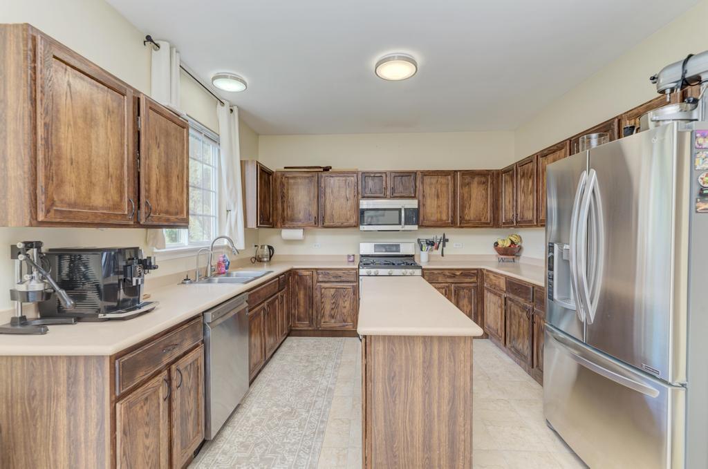 567 Declaration Lane Aurora, IL 60502 - Photo 10 of 25