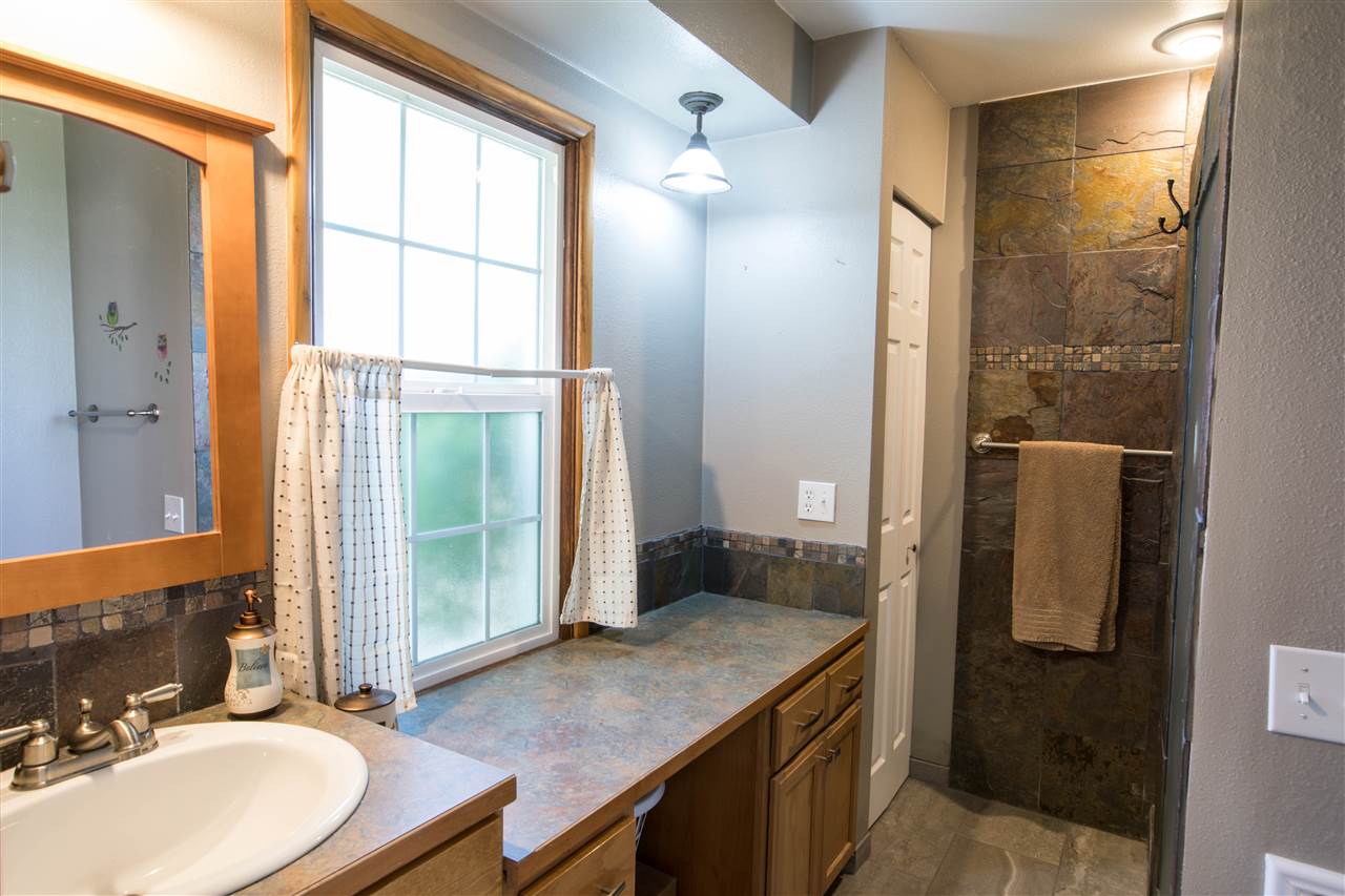 1111 North Bowdish Road Spokane Valley, WA 99206 - Photo 10 of 20 Gallery Image 10