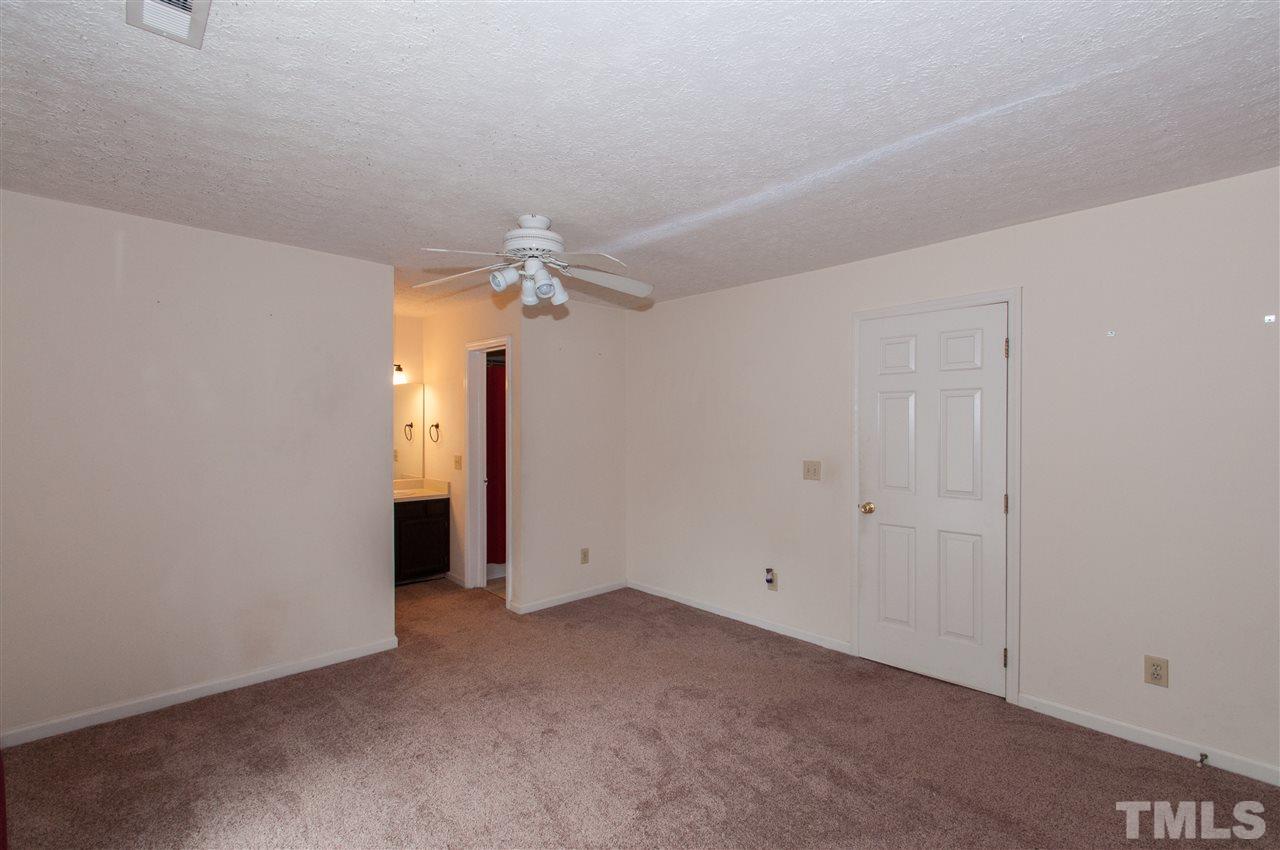 401 Broad Leaf Circle, Unit 401 Raleigh, NC 27613 - Photo 8 of 18