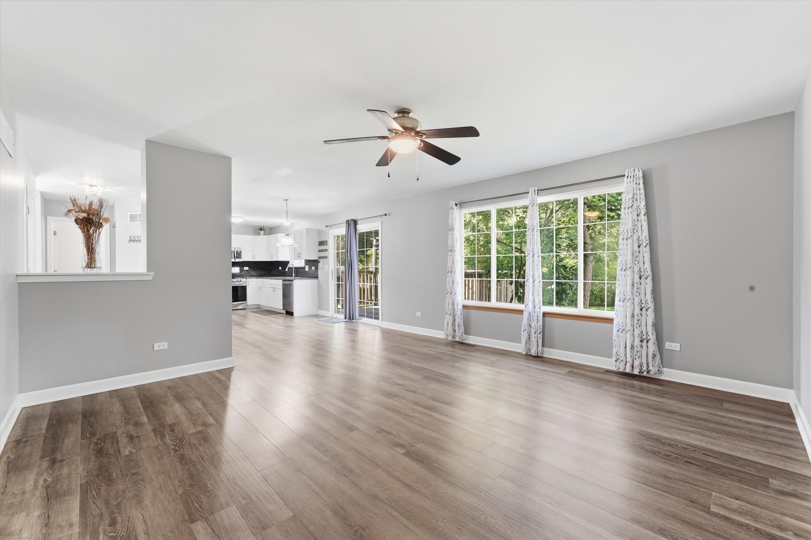 1601 Caton Ridge Drive Plainfield, IL 60586 - Photo 4 of 17
