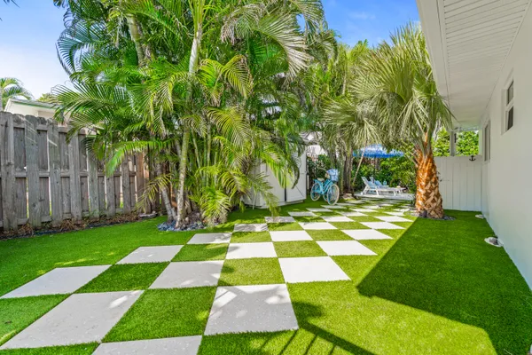 $10,000 | 7 Fayette Drive, Ocean Ridge, FL 33435