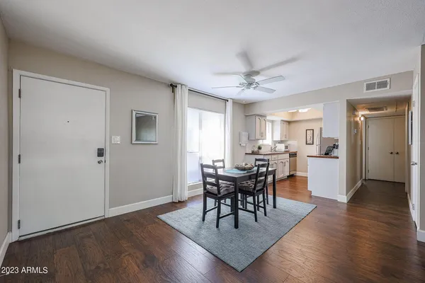 $1,500 | 3131 West Cochise Drive, Unit 204, Phoenix, AZ 85051