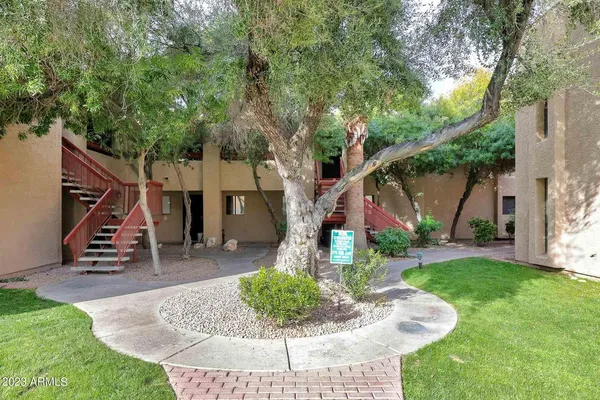 $1,500 | 3131 West Cochise Drive, Unit 204, Phoenix, AZ 85051