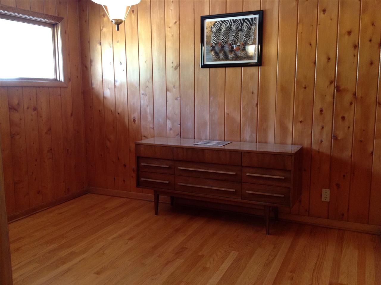 3415 North View Road Rockford, IL 61107 - Photo 12 of 18 a view of entryway with wooden floor