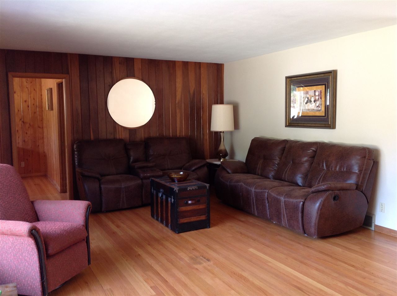 3415 North View Road Rockford, IL 61107 - Photo 3 of 18 a living room with furniture