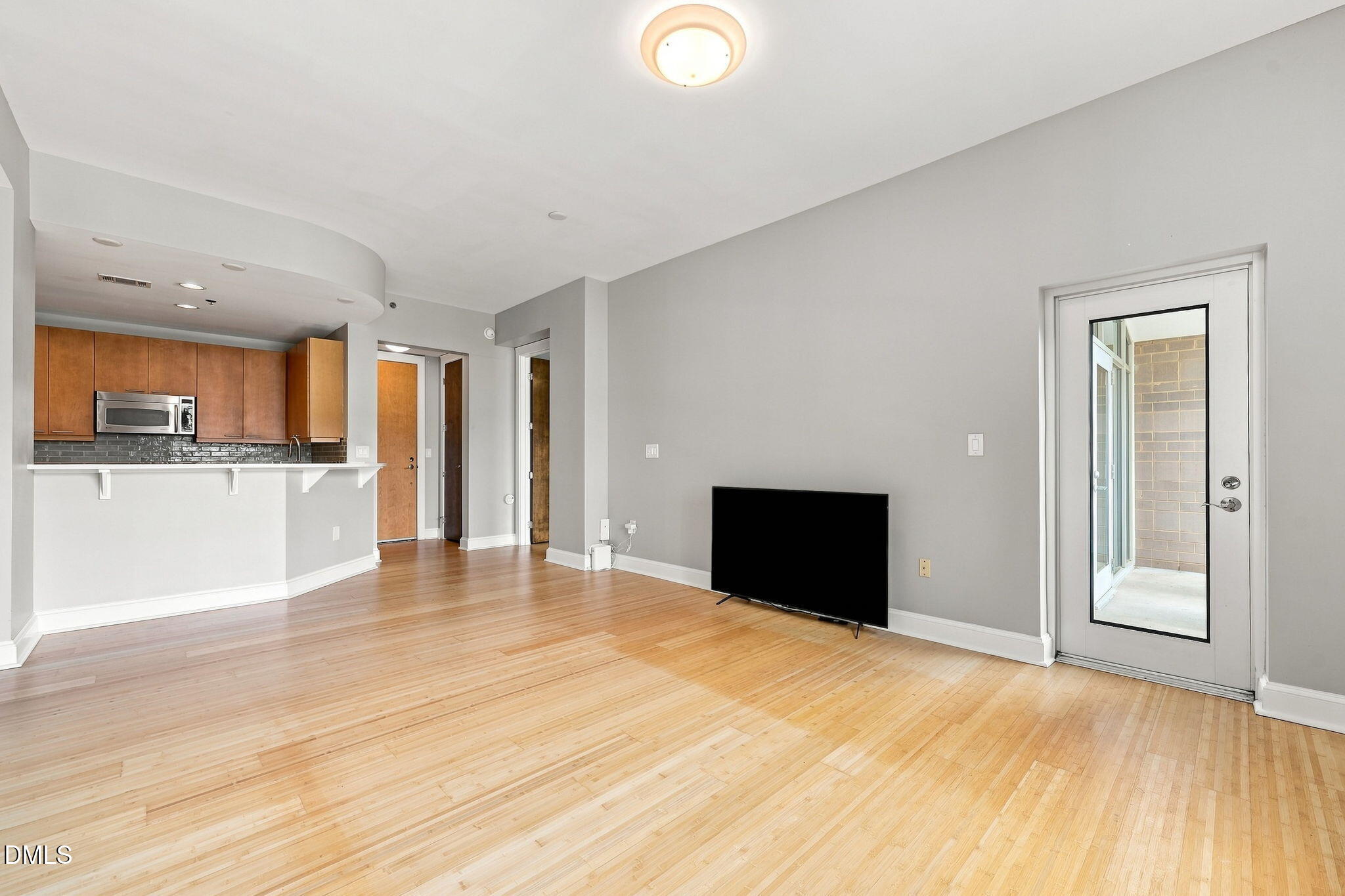 618 North Boylan Avenue, Unit 302 Raleigh, NC 27603 - Photo 4 of 68 Open living room