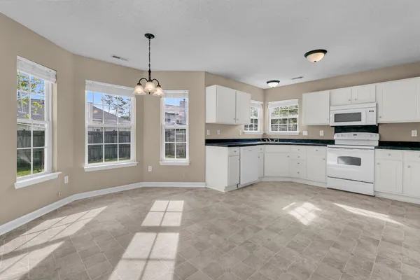 $2,250 | 1004 Cobblestone Boulevard, Summerville, SC 29486