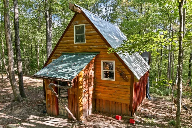 $240,500 | 150 Kinsman Highway, Grafton, NH 03240