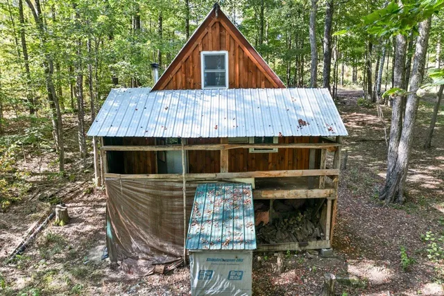 $240,500 | 150 Kinsman Highway, Grafton, NH 03240