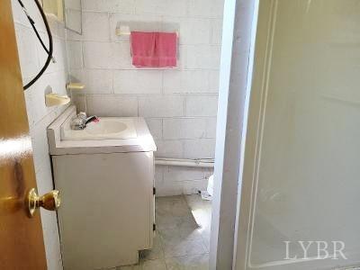 780 Vineyard Road Concord, VA 24538 - Photo 25 of 26 a utility room with dryer and washer