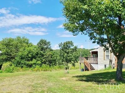 780 Vineyard Road Concord, VA 24538 - Photo 5 of 26 a view of a backyard with a garden