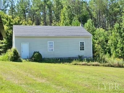 780 Vineyard Road Concord, VA 24538 - Photo 8 of 26 a view of a backyard