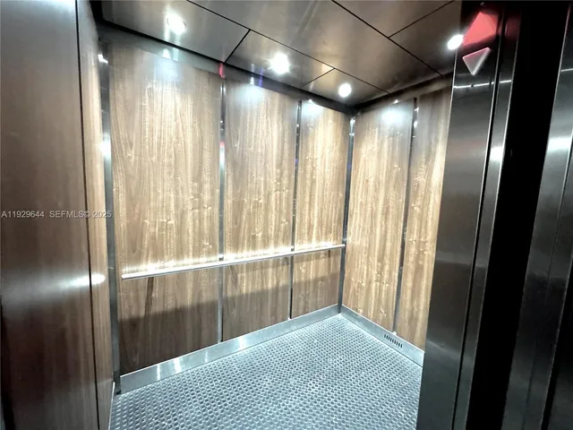 $1,300 | 2401 Riverside Drive, Unit 518B, Coral Springs, FL 33065