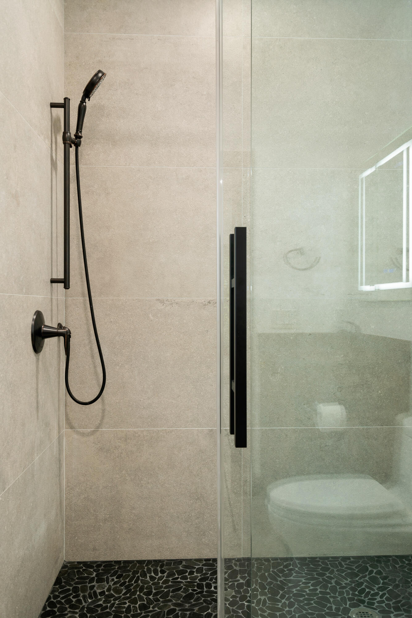 85 Henry Morgan Drive Key Largo, FL 33037 - Photo 18 of 40 a bathroom with a shower