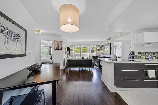 $399,000 | 1881 Washington Avenue, Unit 2G, Miami Beach, FL 33139