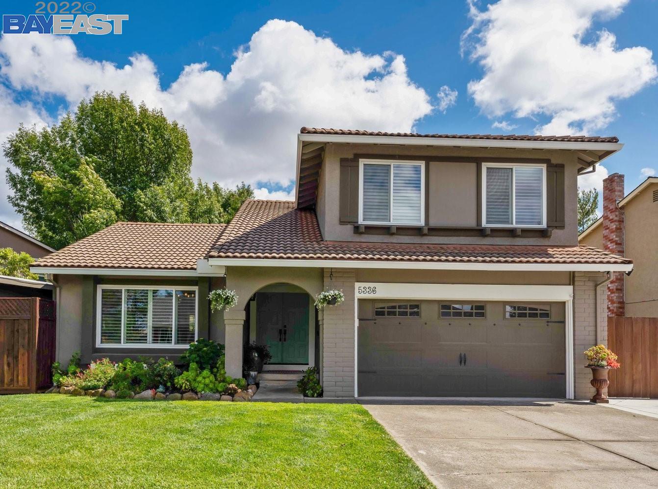 5336 Paso Del Rio Way Concord, CA 94521 - Photo 1 of 1 a front view of a house with garden
