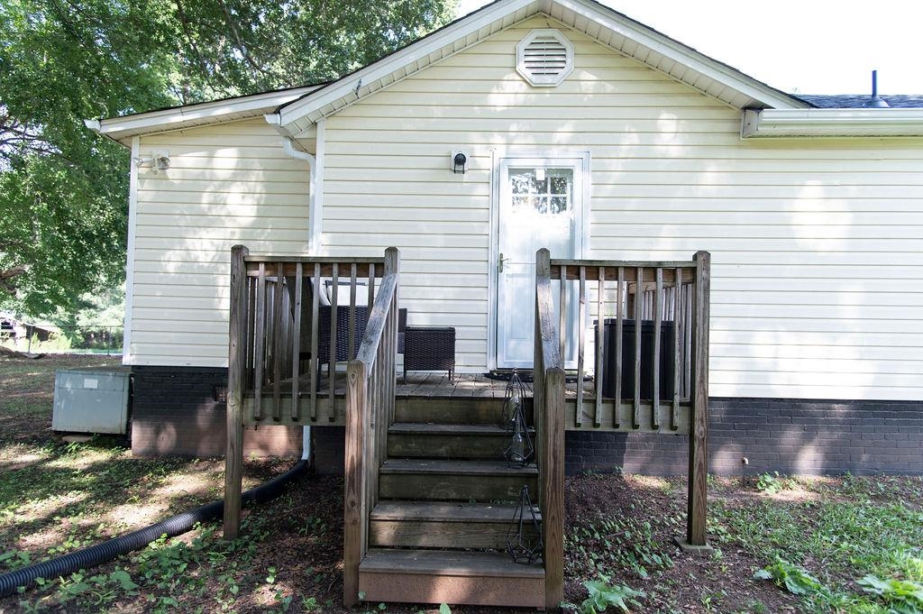 462 Foster Road Wellford, SC 29385 - Photo 2 of 9 Gallery Image 2