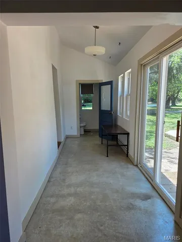 $179,900 | 22746 Nebraska Road, Ashley, IL 62808