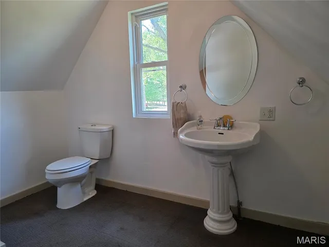 $179,900 | 22746 Nebraska Road, Ashley, IL 62808